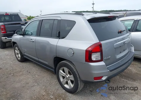 2016 Jeep Compass Latitude из США, поврежденный, VIN 1C4NJDEBXGD599030